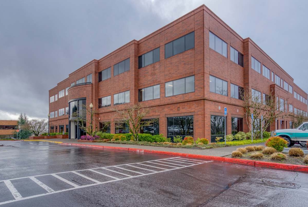 Regus (IWG) Three Town Center Clackamas
