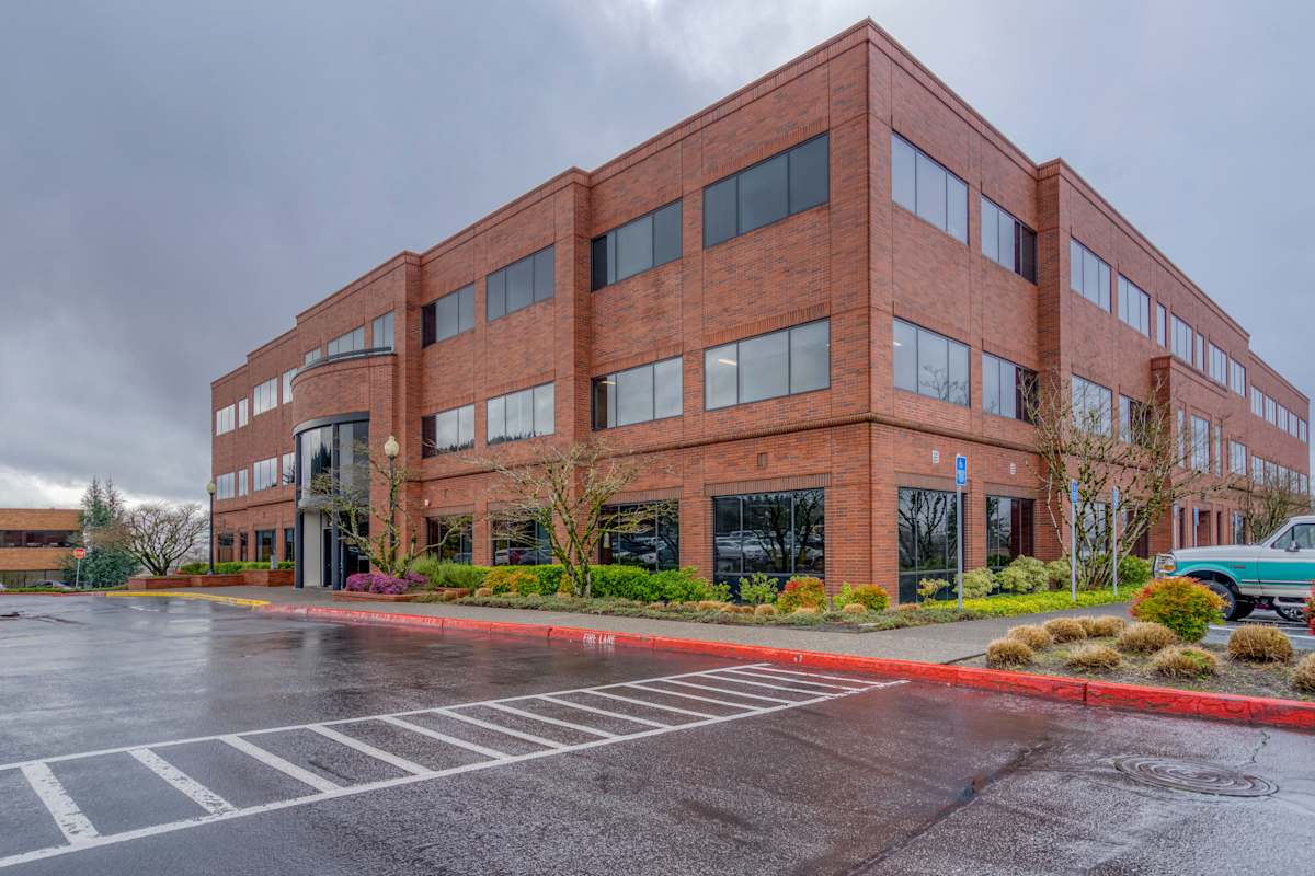 Three Town Center Clackamas Regus (IWG) Three Town Center Clackamas