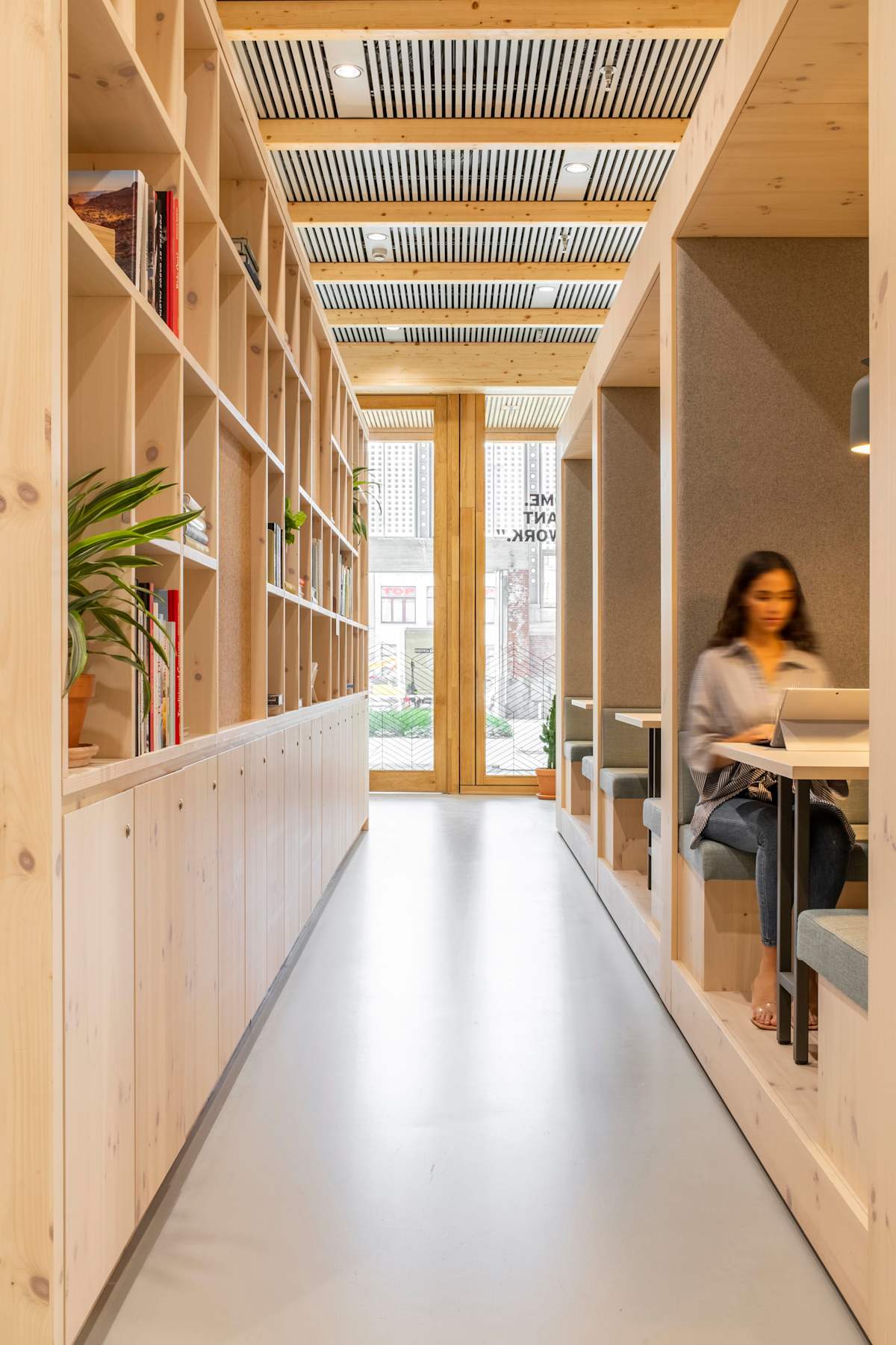 Tour & Taxis Brussels Spaces (IWG) Tour & Taxis Brussels