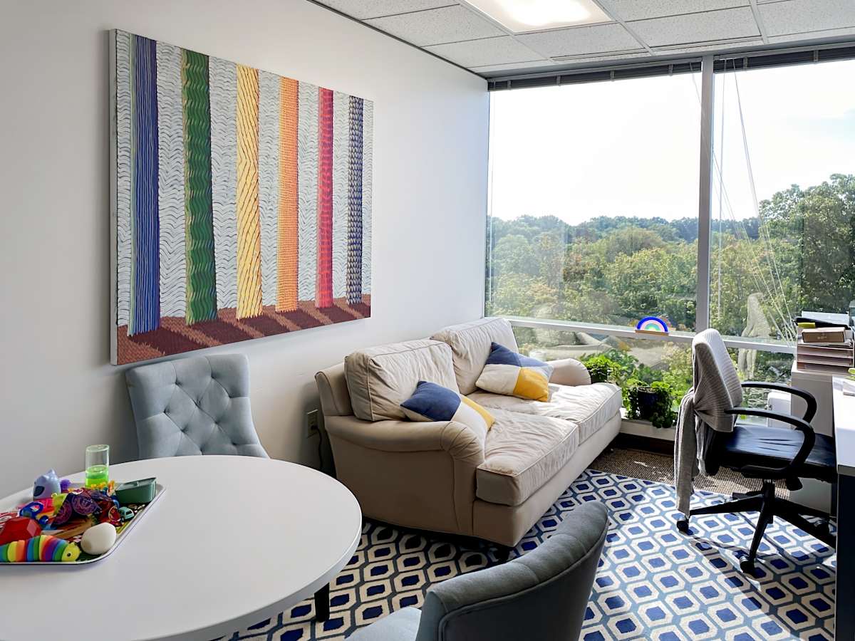 Regus (IWG) Towers of Kenwood Kenwood