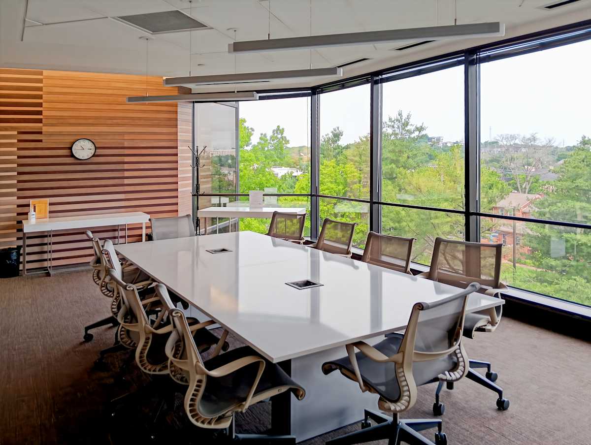Regus (IWG) Two American Center Nashville