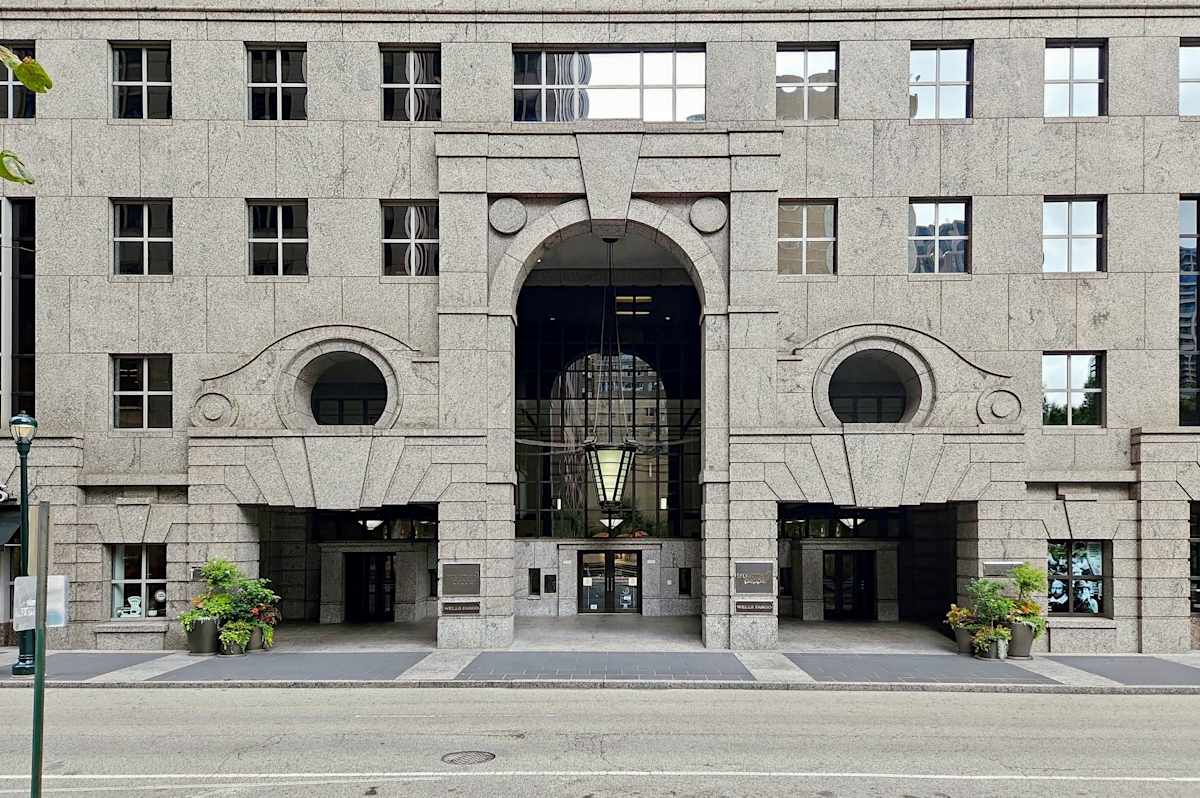 Regus (IWG) Two Logan Square Philadelphia