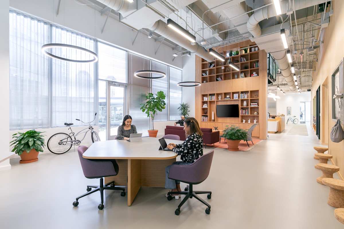 Spaces (IWG) Two Post Oak Central Houston