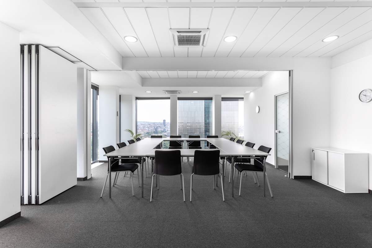 Regus (IWG) USCE Tower Belgrade