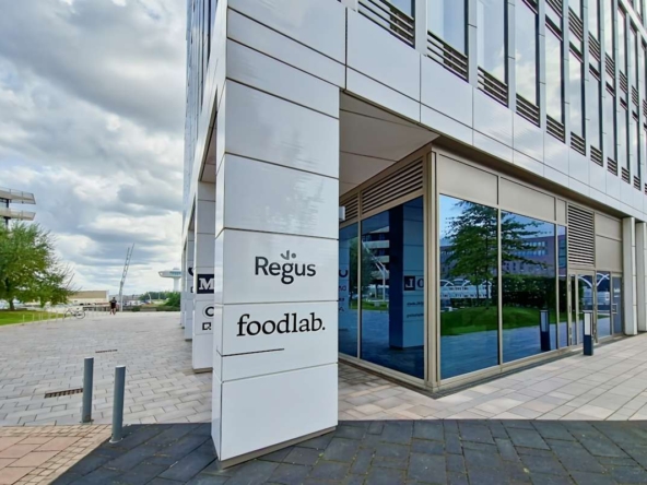 Signature by Regus (IWG) Ueberseeallee 10