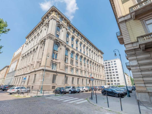 Regus (IWG) Via Confienza 10 Turin