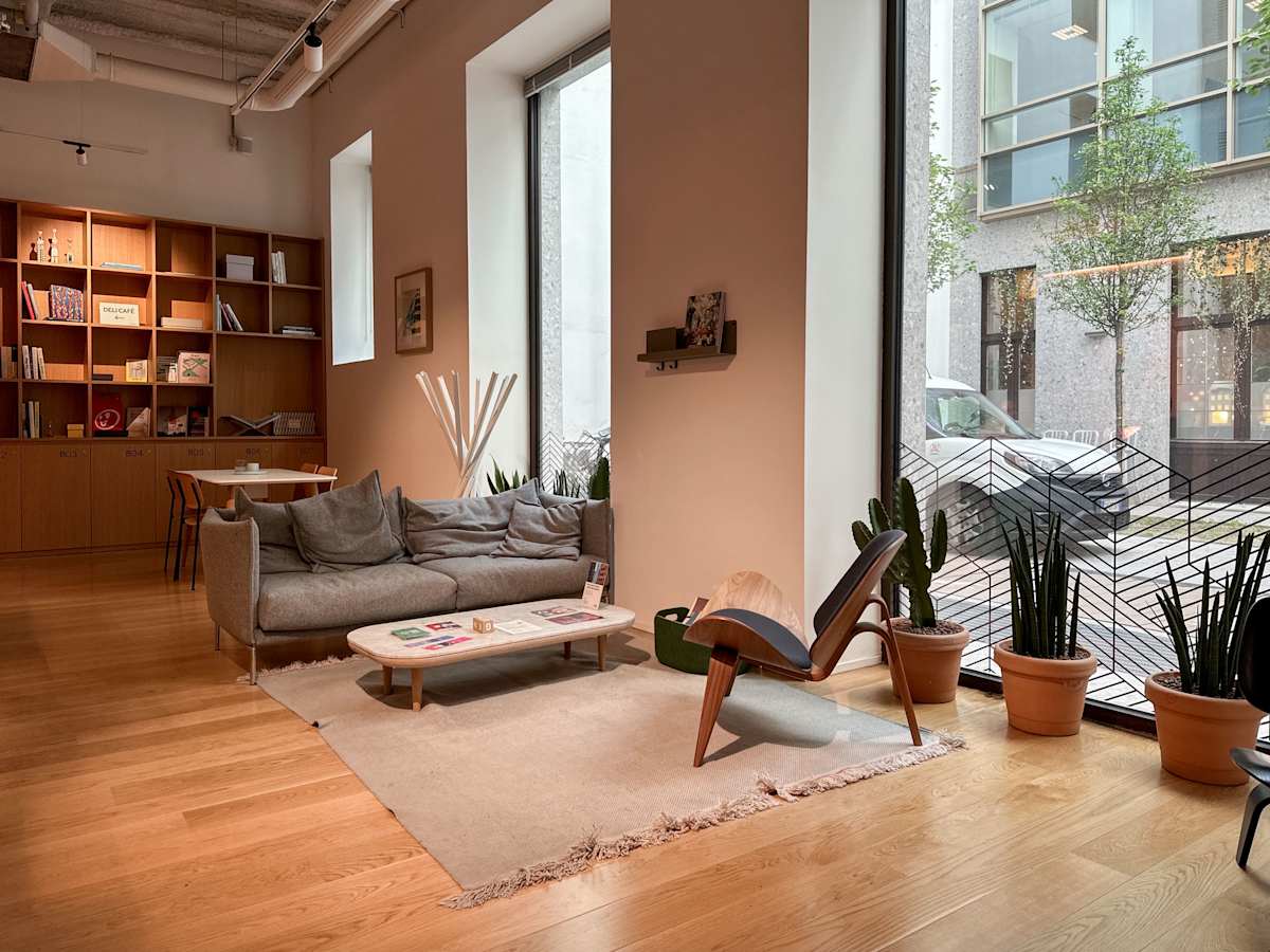 Spaces (IWG) Via Filippo Turati 30 Milan