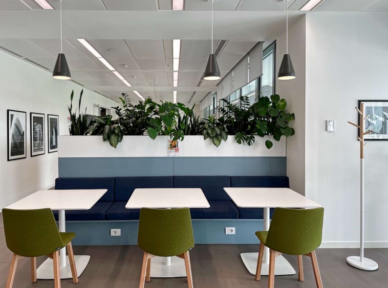 Regus (IWG) Via Gaetano de Castillia Milan