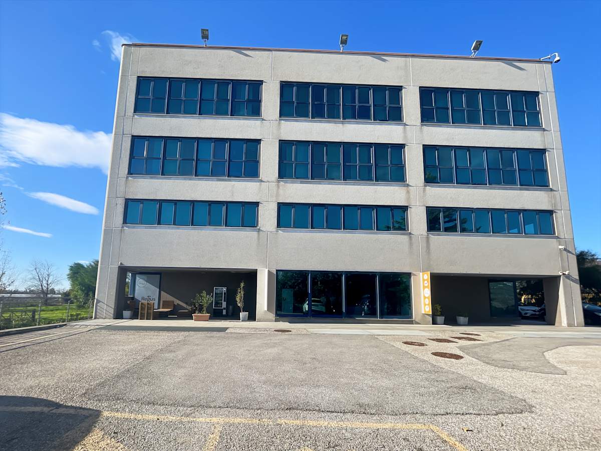 Regus (IWG) Via Giulio Pastore n.24 Salerno
