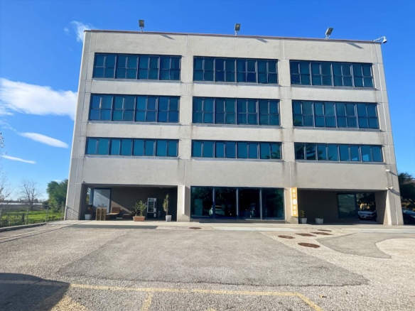 Regus (IWG) Via Giulio Pastore n.24 Salerno