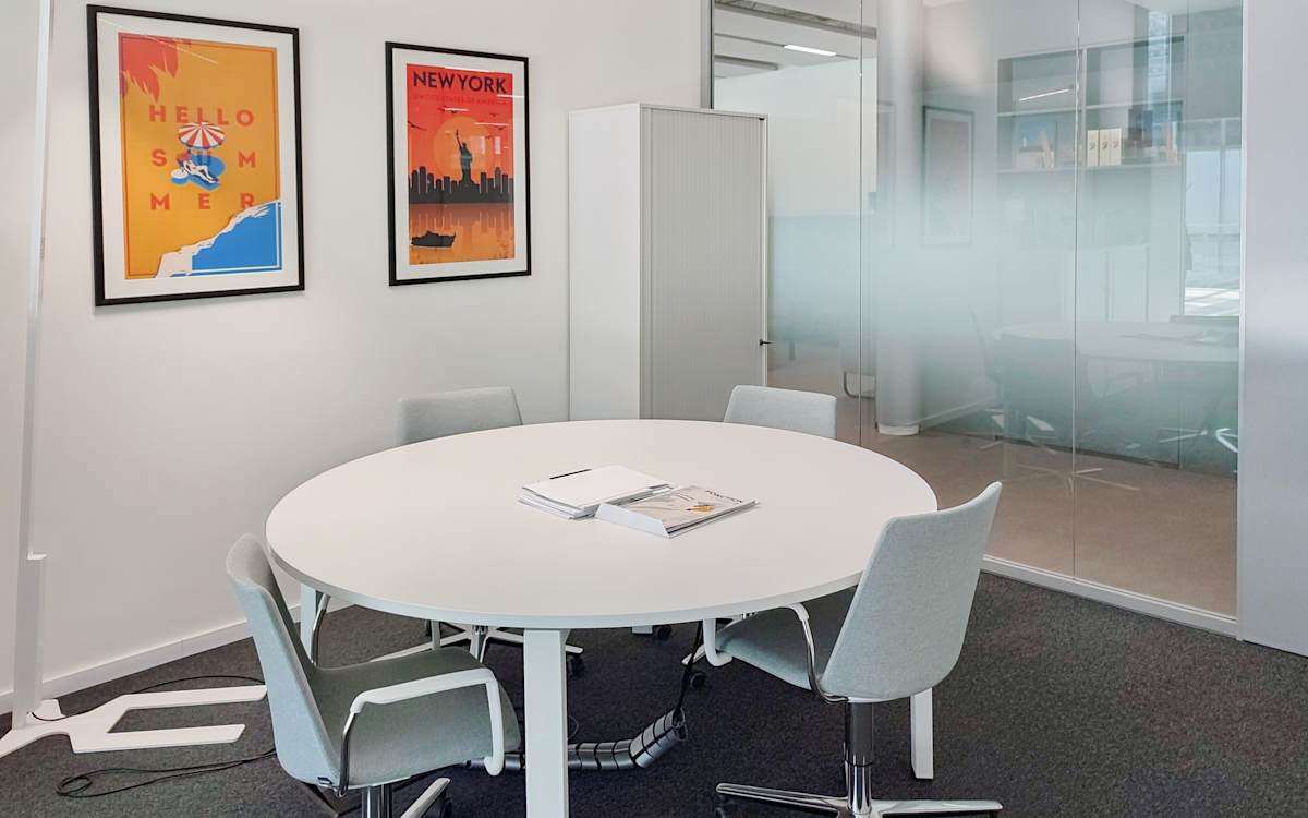 Regus (IWG) Via Monte Rosa 91 Milan