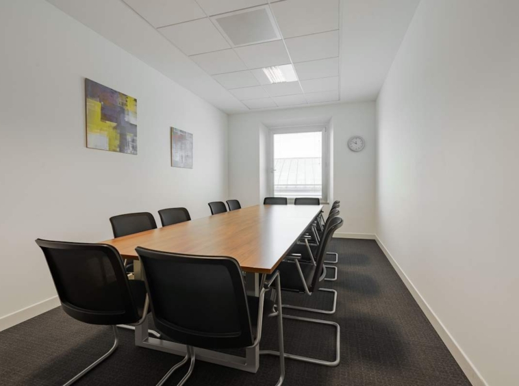 Regus (IWG) Via Roberto Lepetit 8 Milan