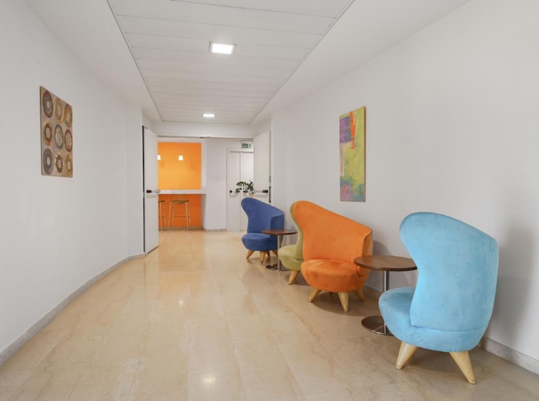 Regus (IWG) Via Roberto Lepetit 8 Milan