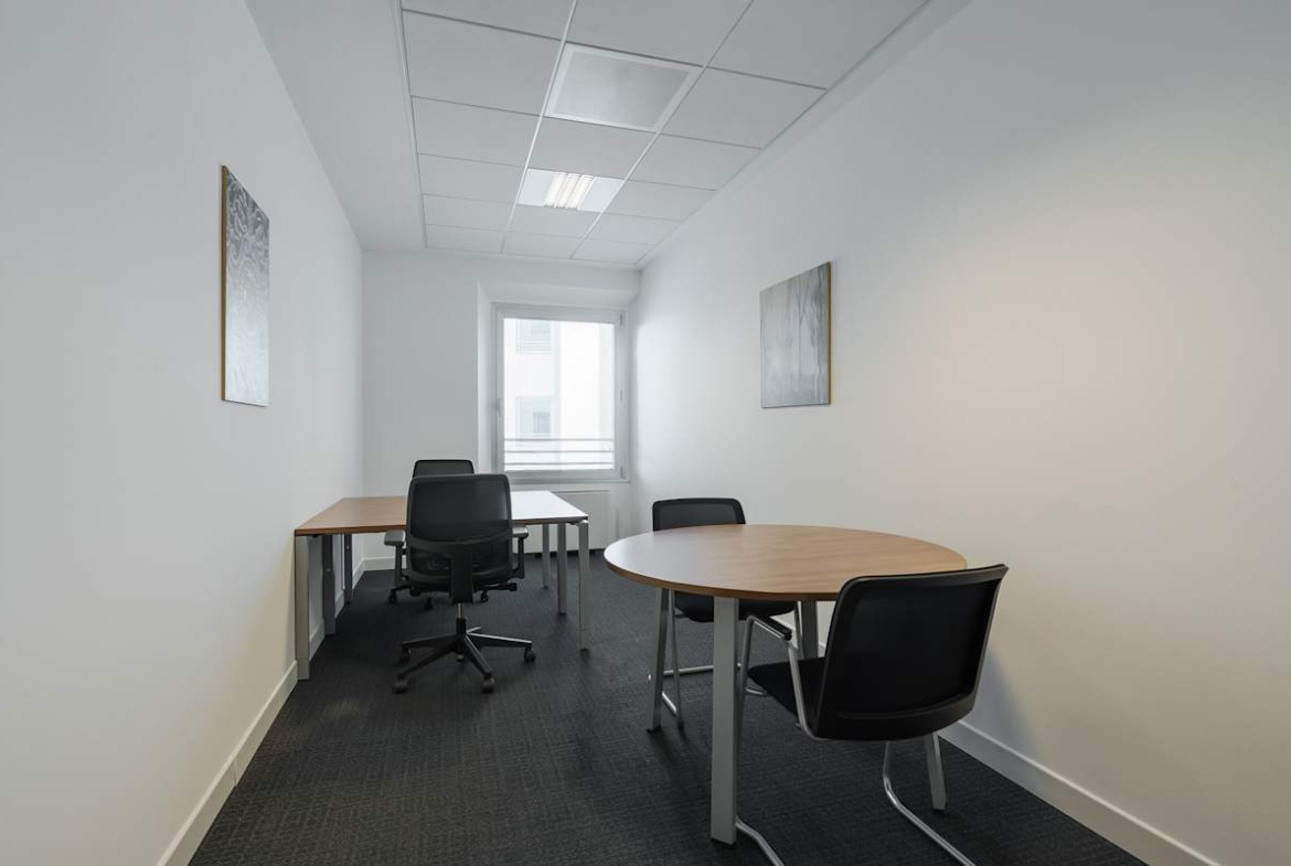 Regus (IWG) Via Roberto Lepetit 8 Milan