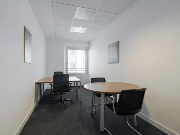 Regus (IWG) Via Roberto Lepetit 8 Milan