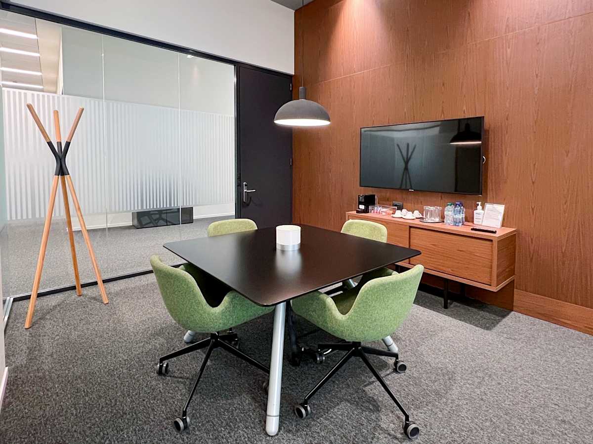 Signature by Regus (IWG) Via San Raffaele 1 Milano