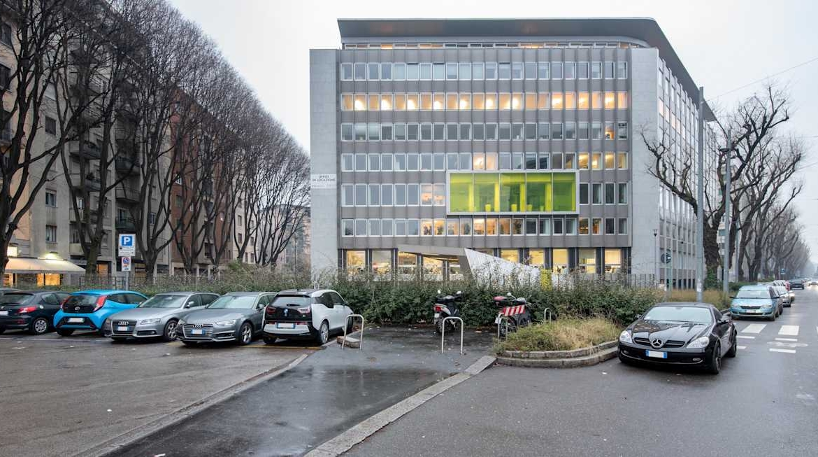 Regus (IWG) Via Tiziano 32 Milan