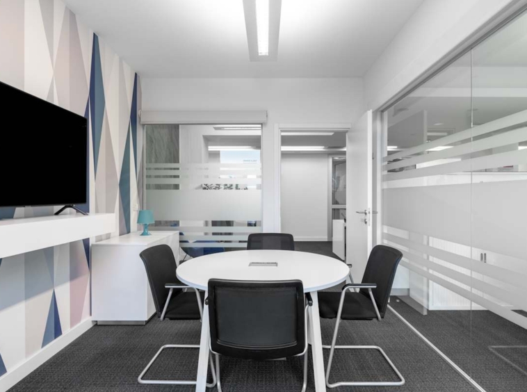 Regus (IWG) Via Tiziano 32 Milan
