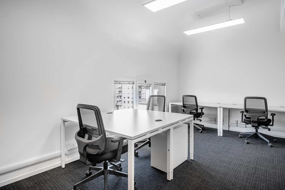 Regus (IWG) Via Uberto Visconti di Modrone 15 Milan