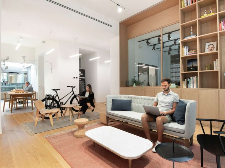 Spaces (IWG) Via Vittorio Veneto 54b Rome