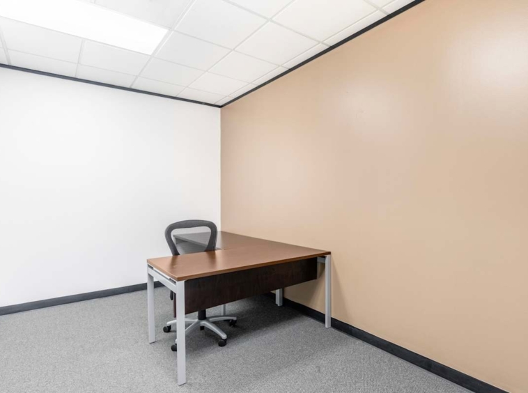 Regus (IWG) Wells Fargo Building Houston