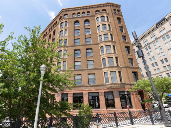 Spaces (IWG) Western Reserve Building Cleveland