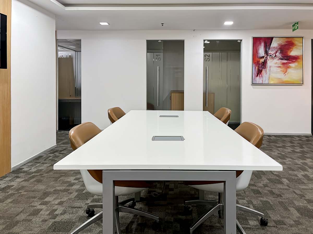 Regus (IWG) World Trade Tower Noida