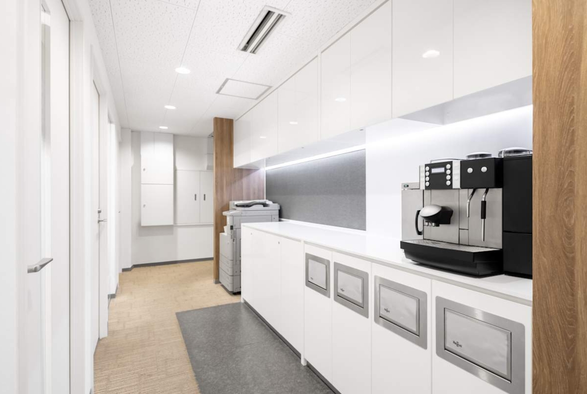 Regus (IWG) Yamato Building 1F 8F Tokyo