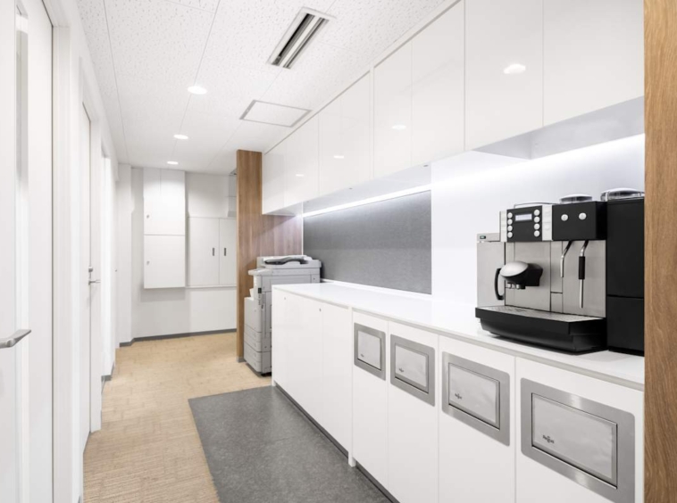Regus (IWG) Yamato Building 1F 8F Tokyo