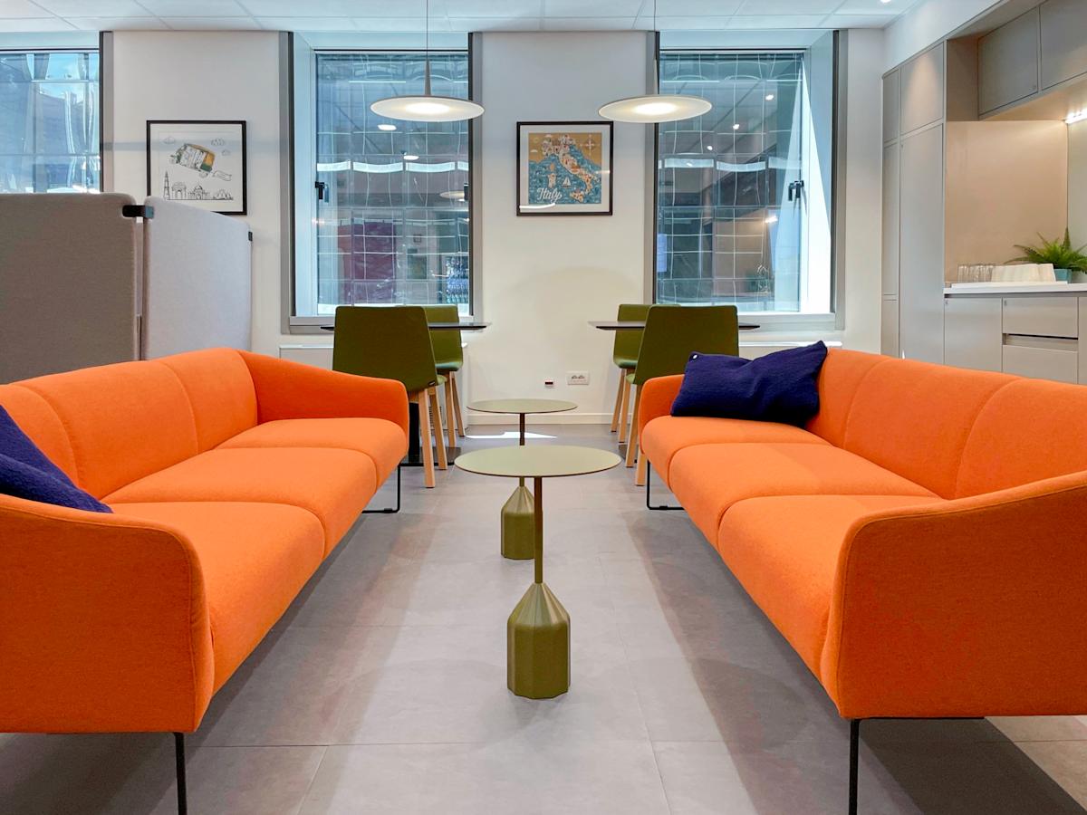 Regus (IWG) via Porzio Napoli